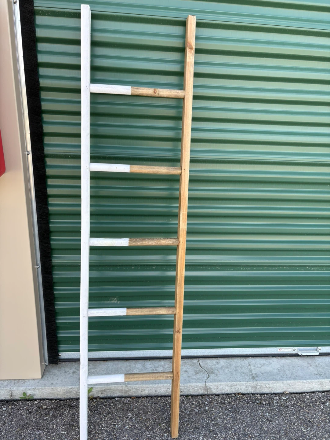 Decorative Blanket Ladder