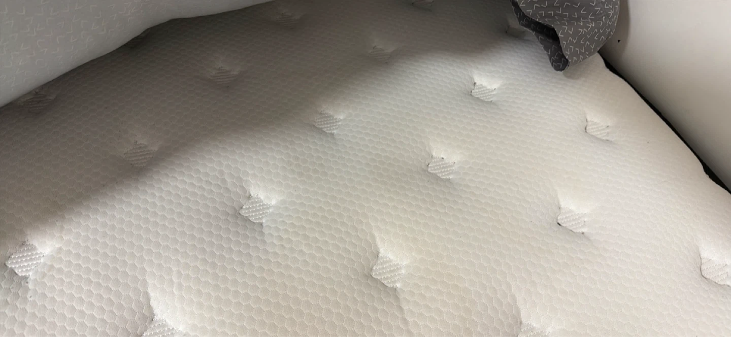 White Queen Size Mattress - photo 2
