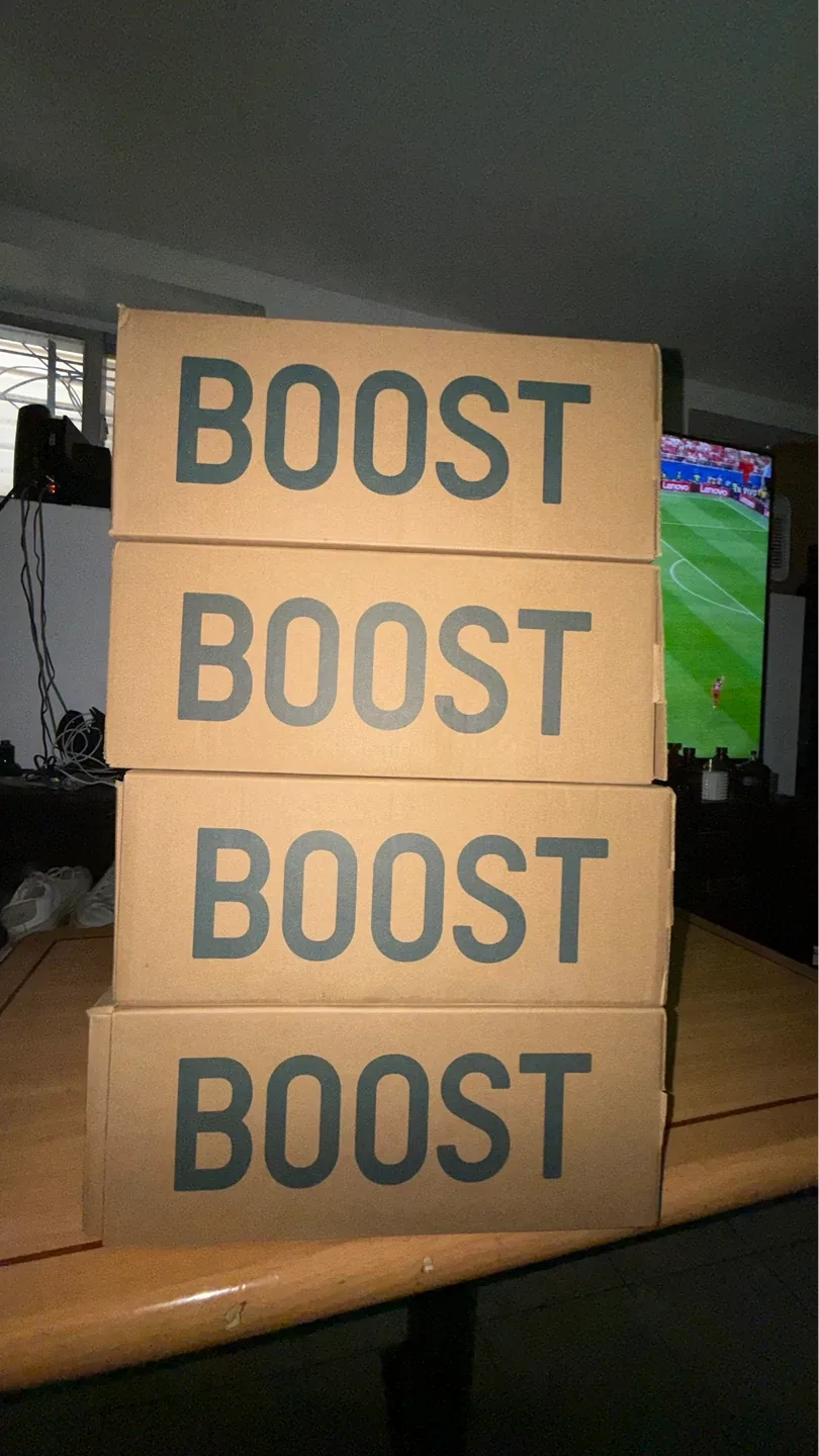 Adidas Yeezy Boost 350 V2 - photo 3