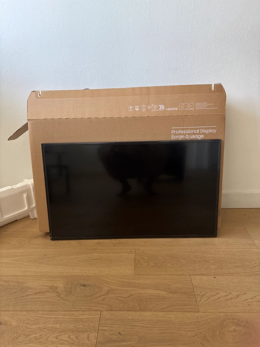“NEW Samsung QM32C 32’’ Commercial Digital Signage Display - photo 2