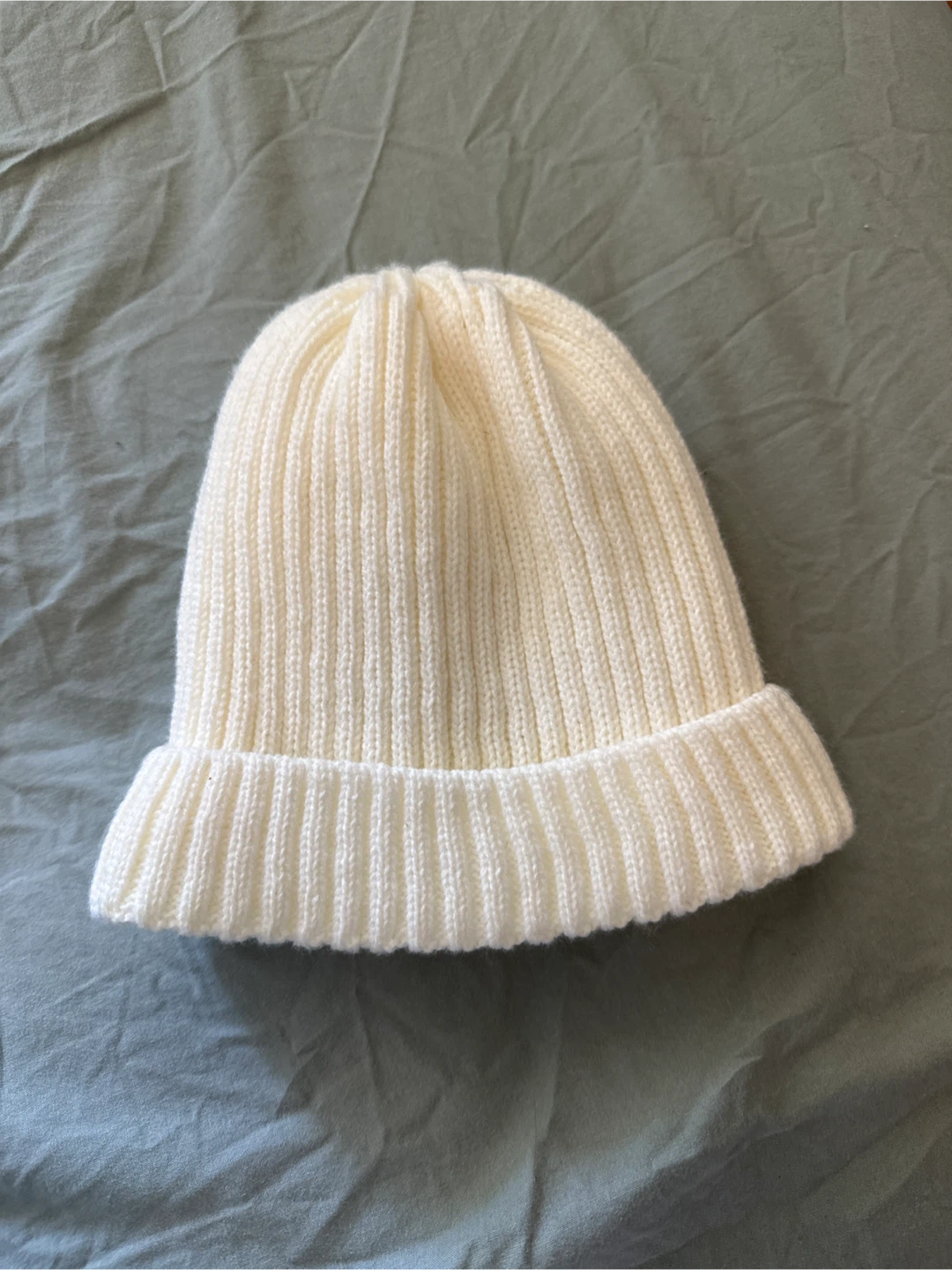 Cream Ribbed Knit Beanie
