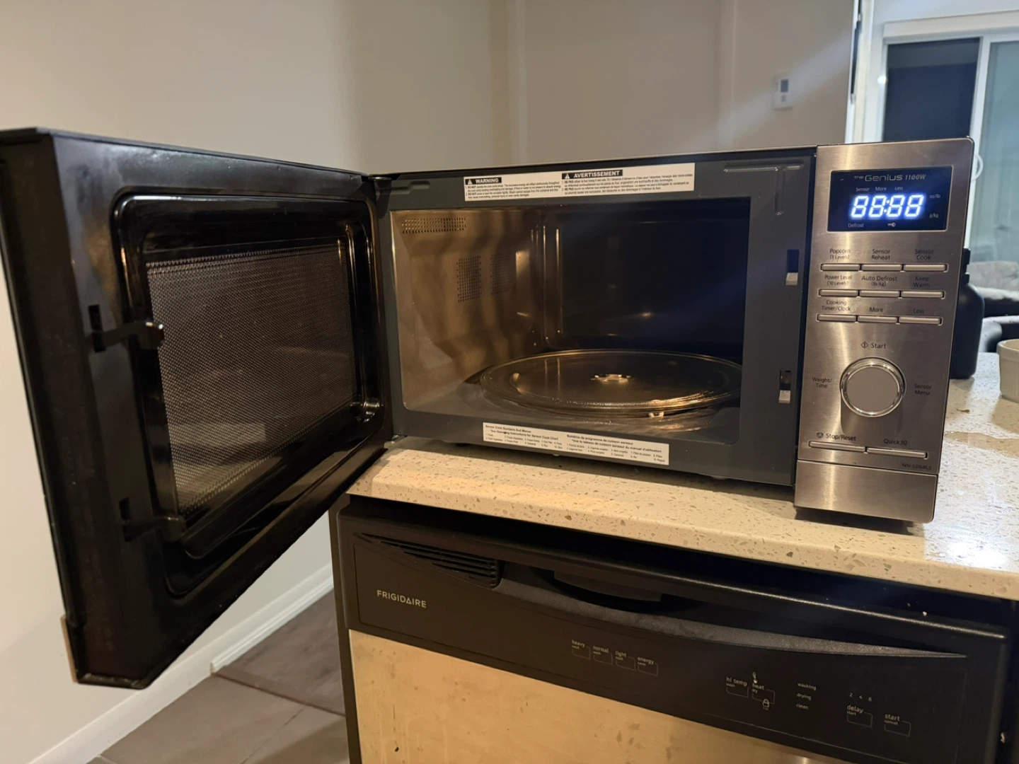 Panasonic Genius Prestige Microwave - photo 2