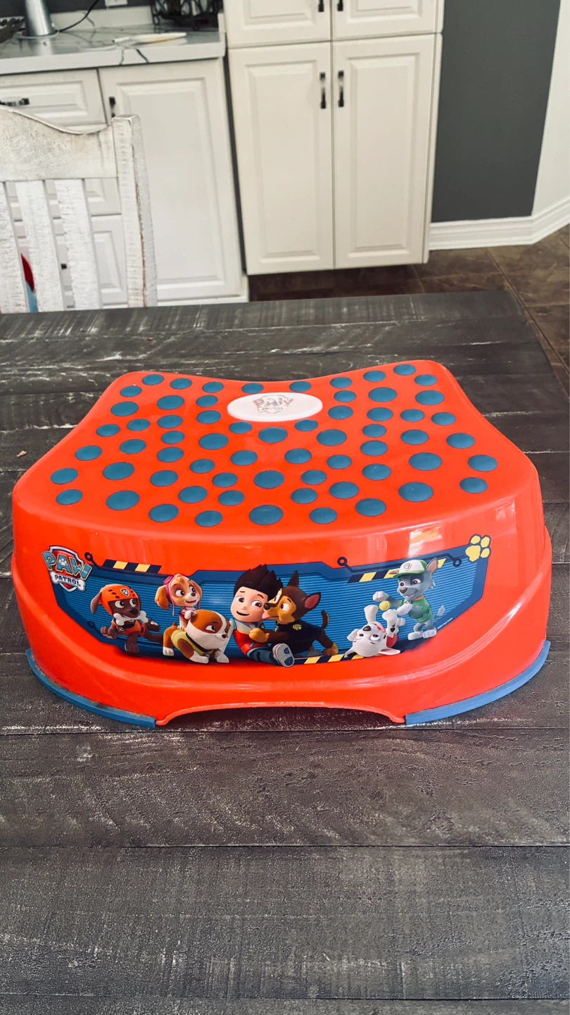 Paw Patrol kids light up, non slip step stool
