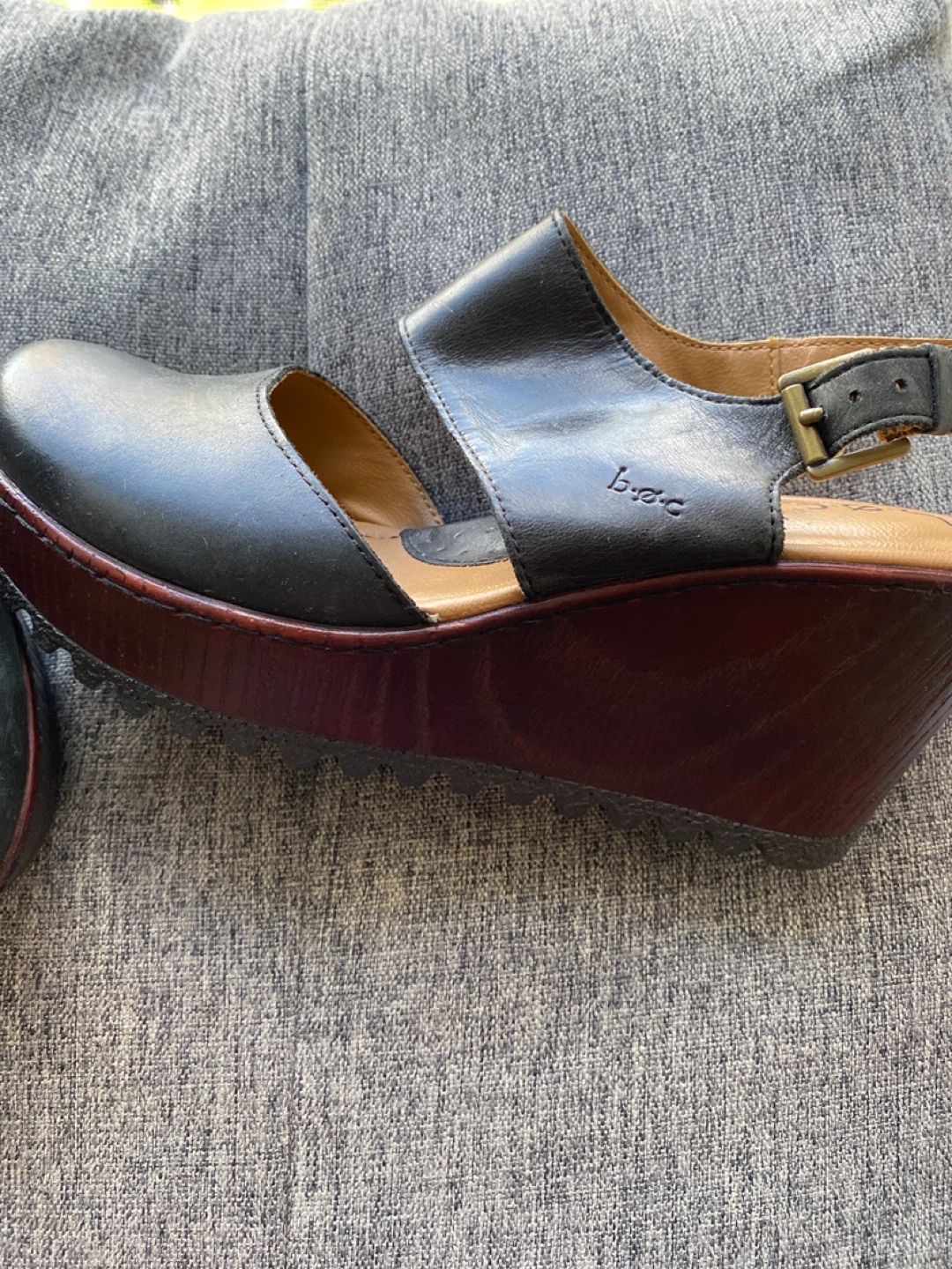 Boc Black Leather Wedge Sandals - photo 2