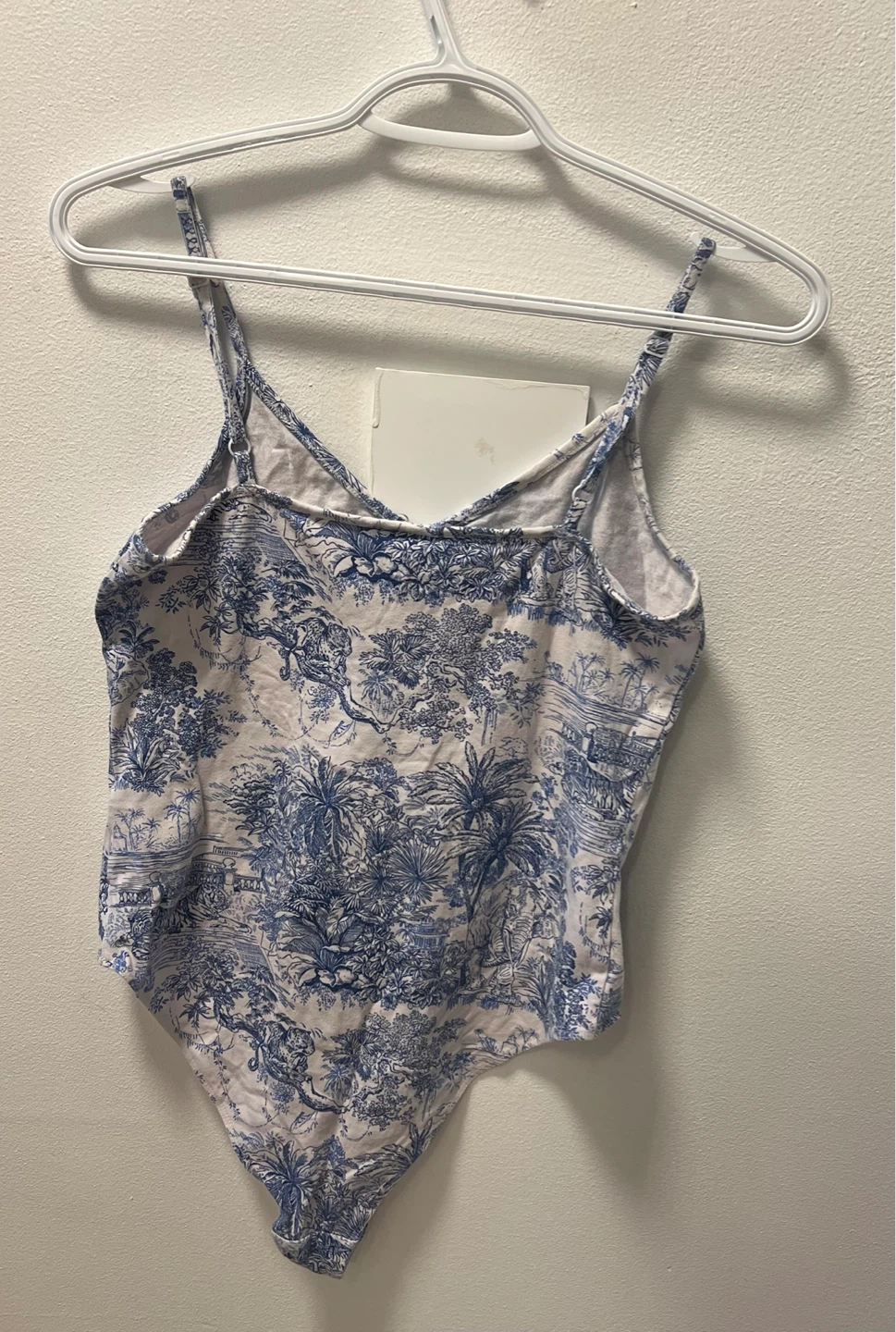 H&M Cotton Blue and white toile print bodysuit - photo 3