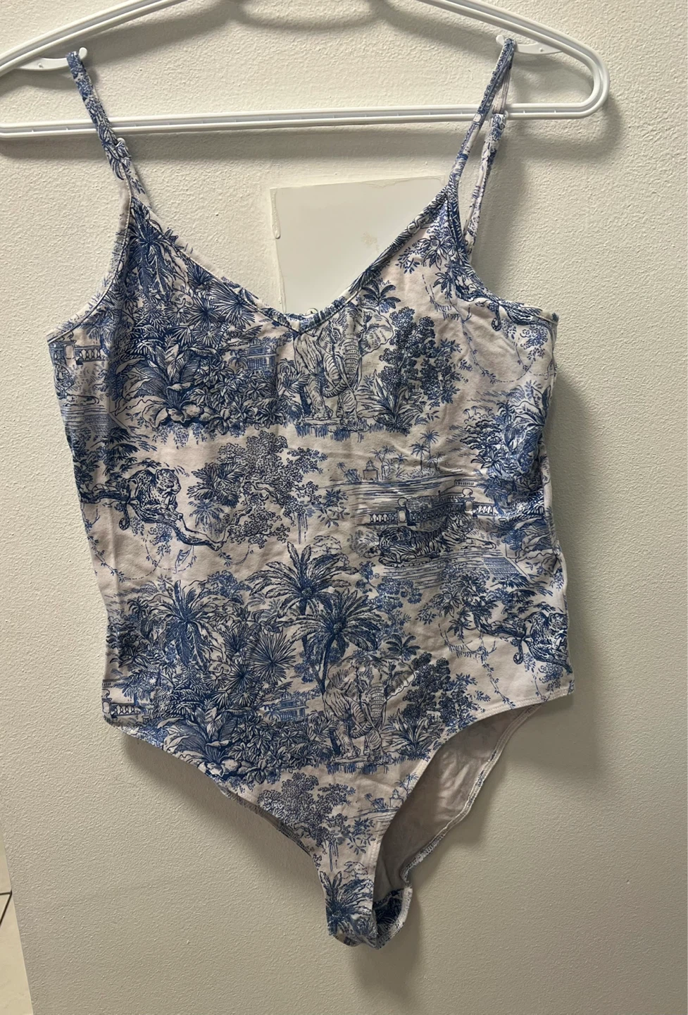H&M Cotton Blue and white toile print bodysuit - photo 2