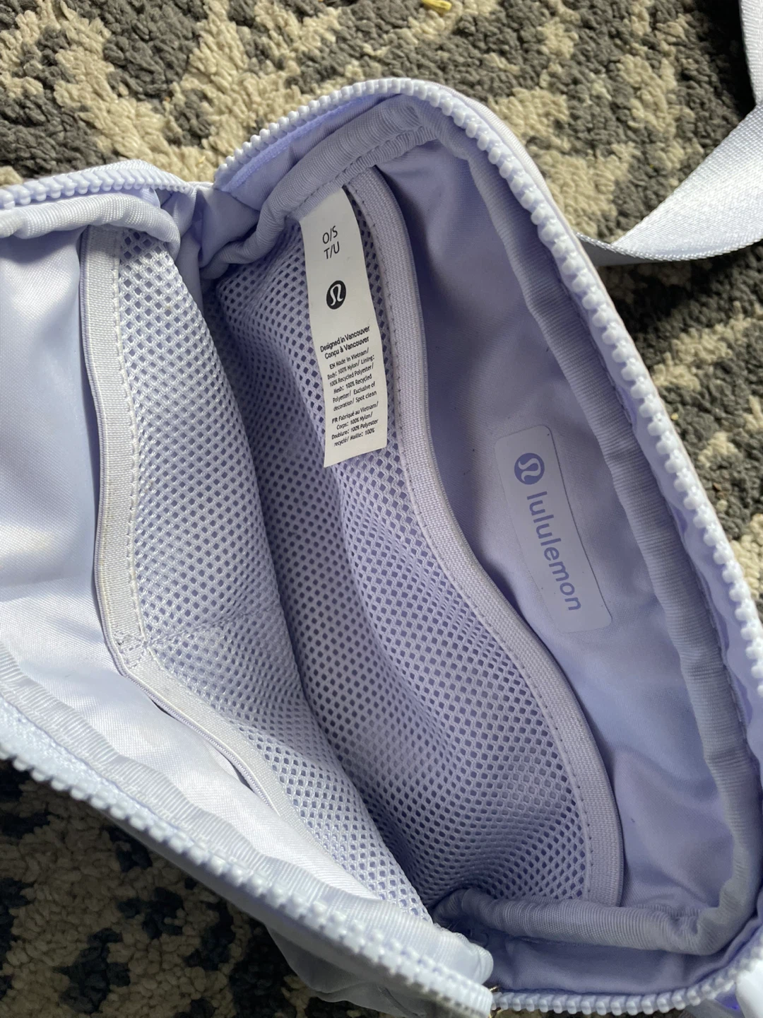 Lululemon Everywhere Belt Bag - photo 3