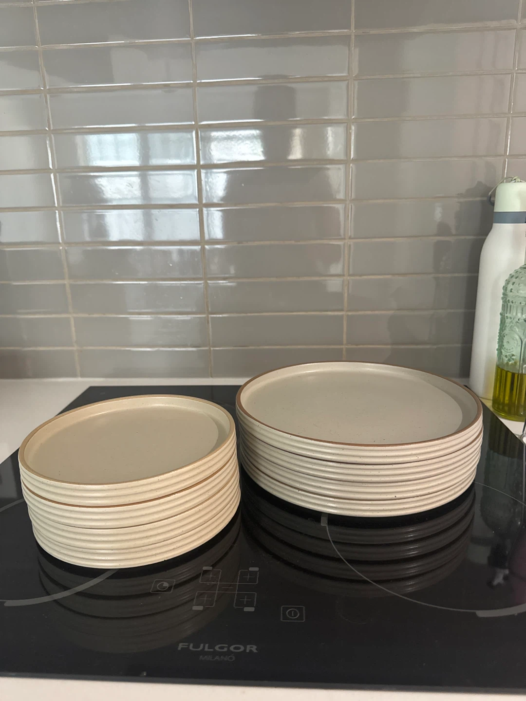 Set of 8 Beige Stone Dinner Plates