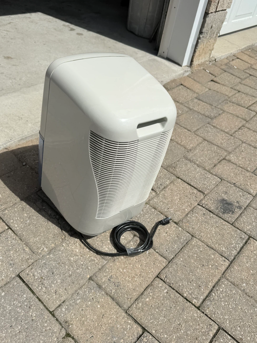 Simplicity 20 Dehumidifier - photo 3