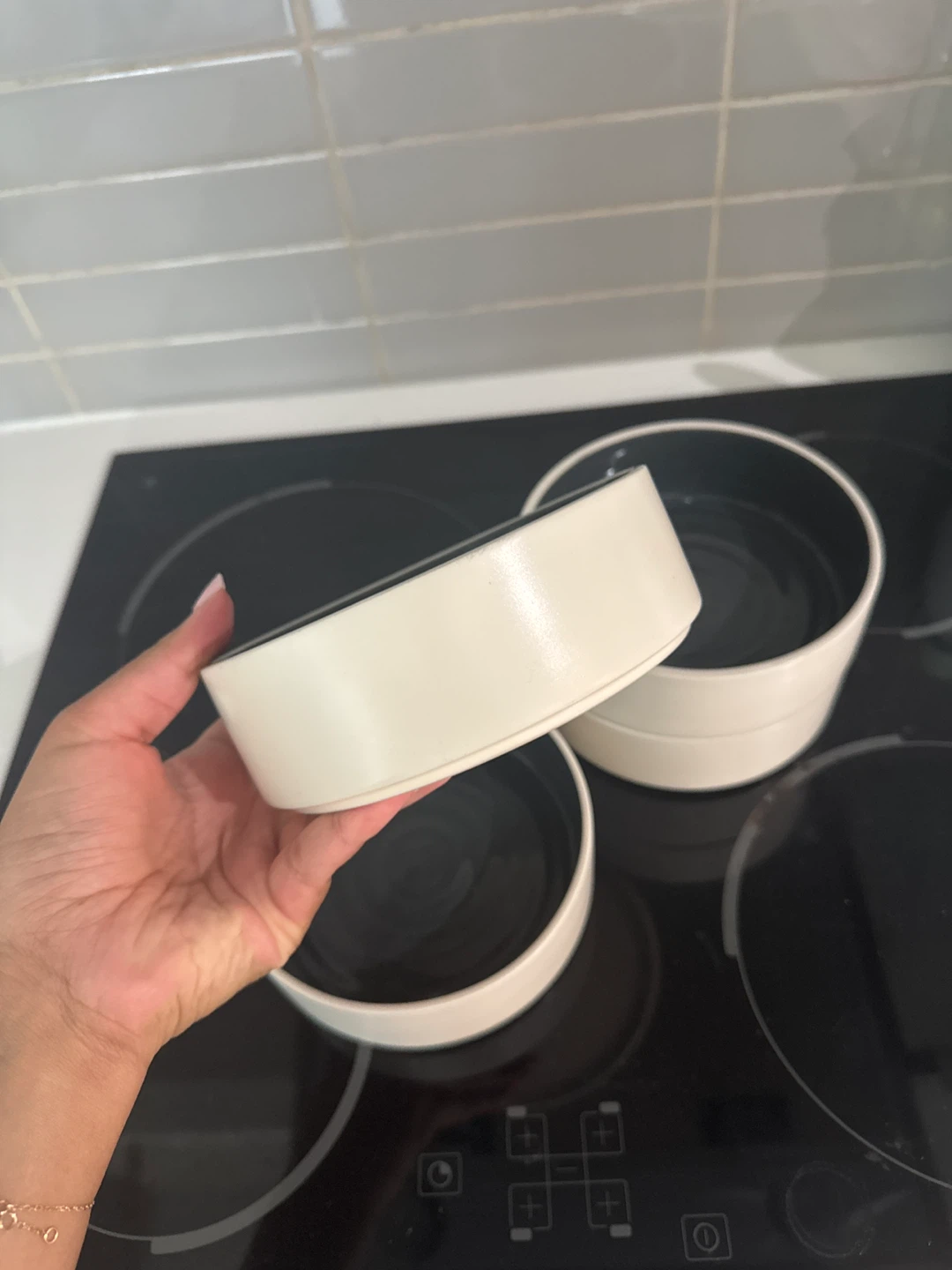 Set of 4 Black and White Bowls - photo 2