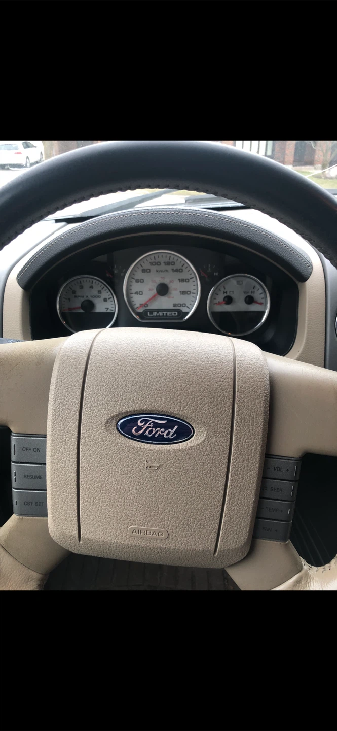 Ford F-150 Limited Truck - photo 5