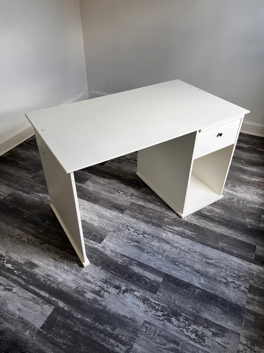 Ikea white desk