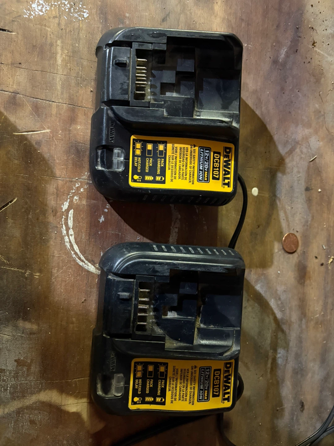 DeWalt DCB201 Battery Pack and DCB107 Charger - photo 3