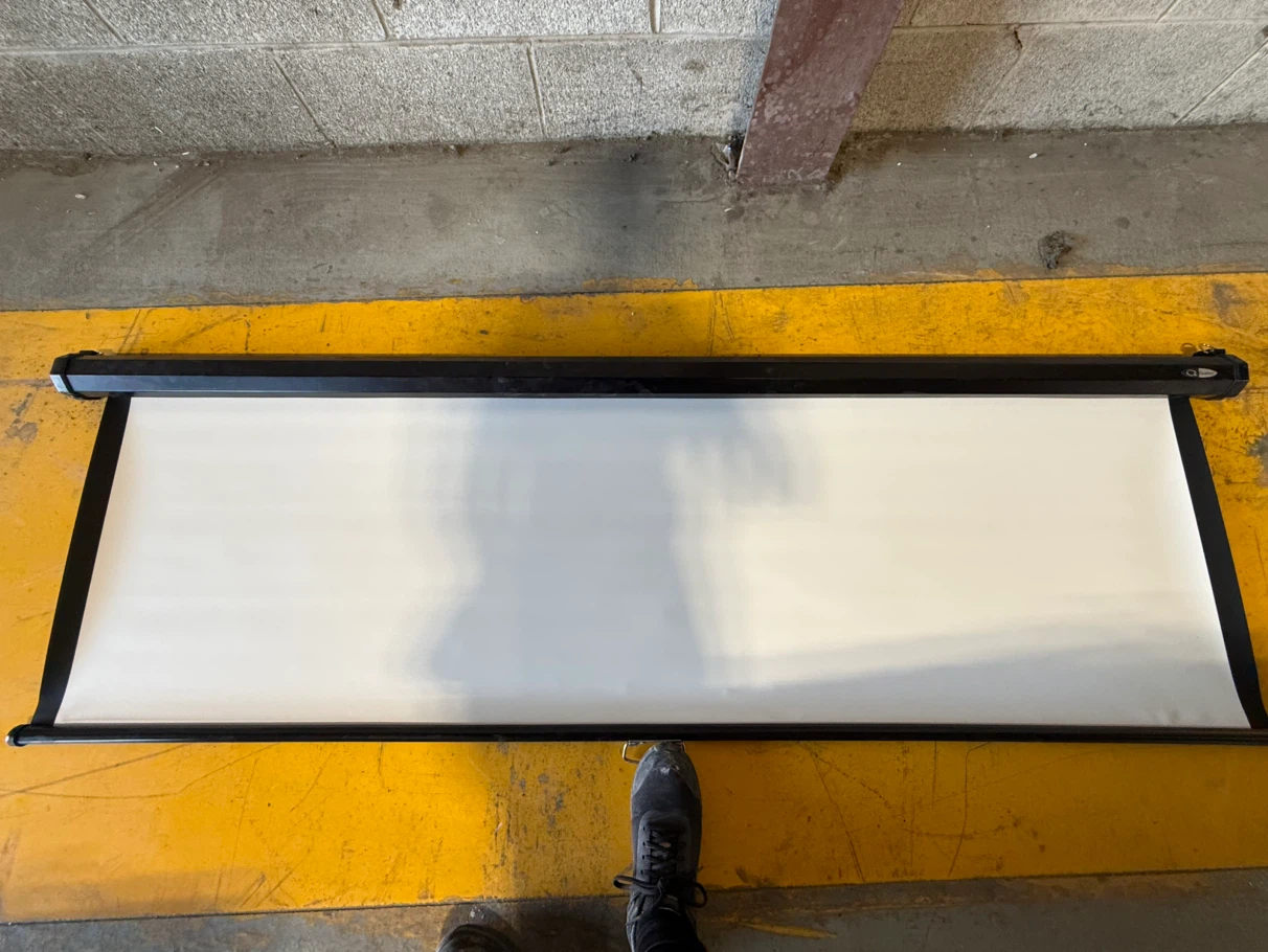 Projector screen