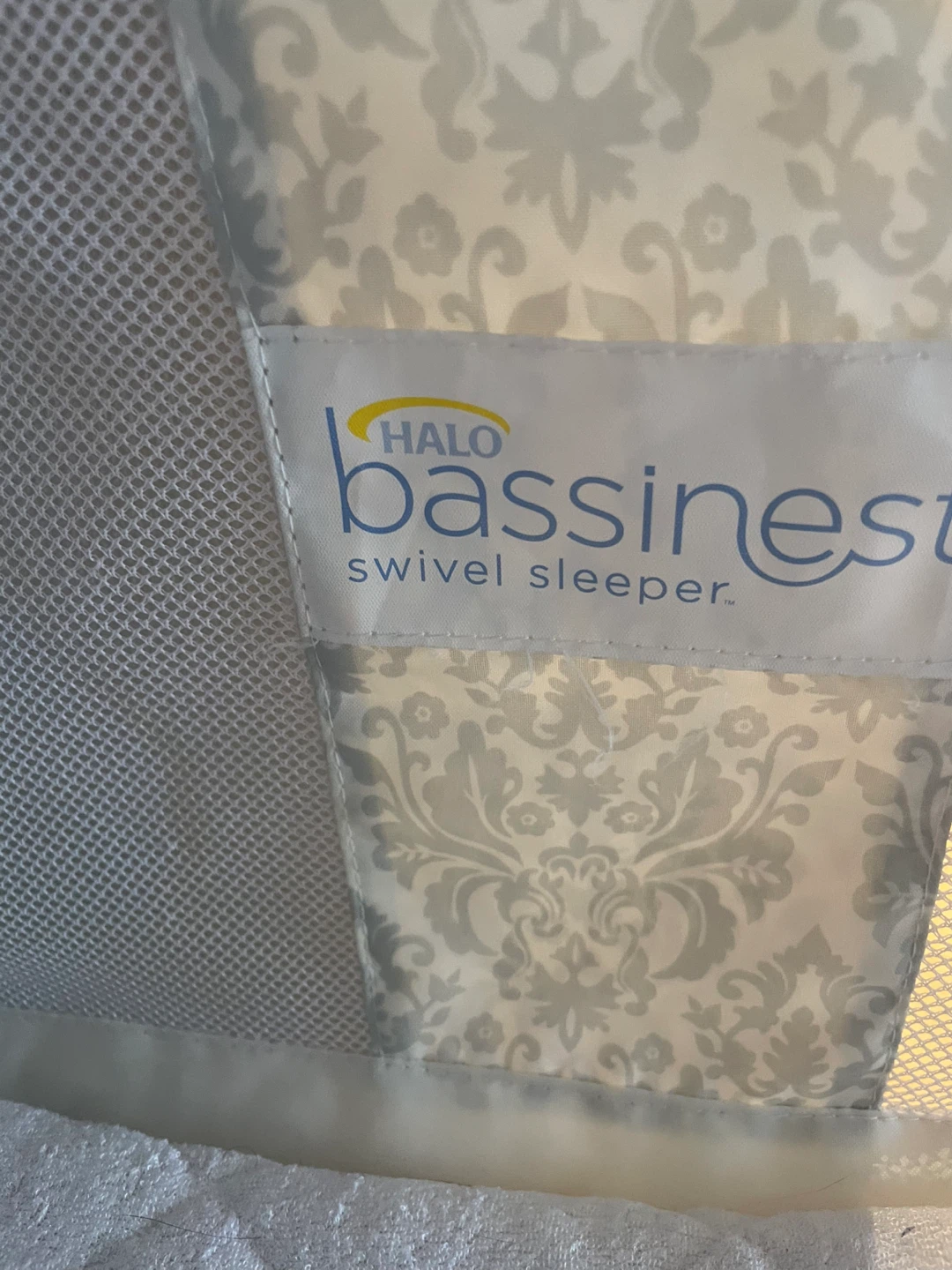 Halo Bassinet Swivel Sleeper - photo 2