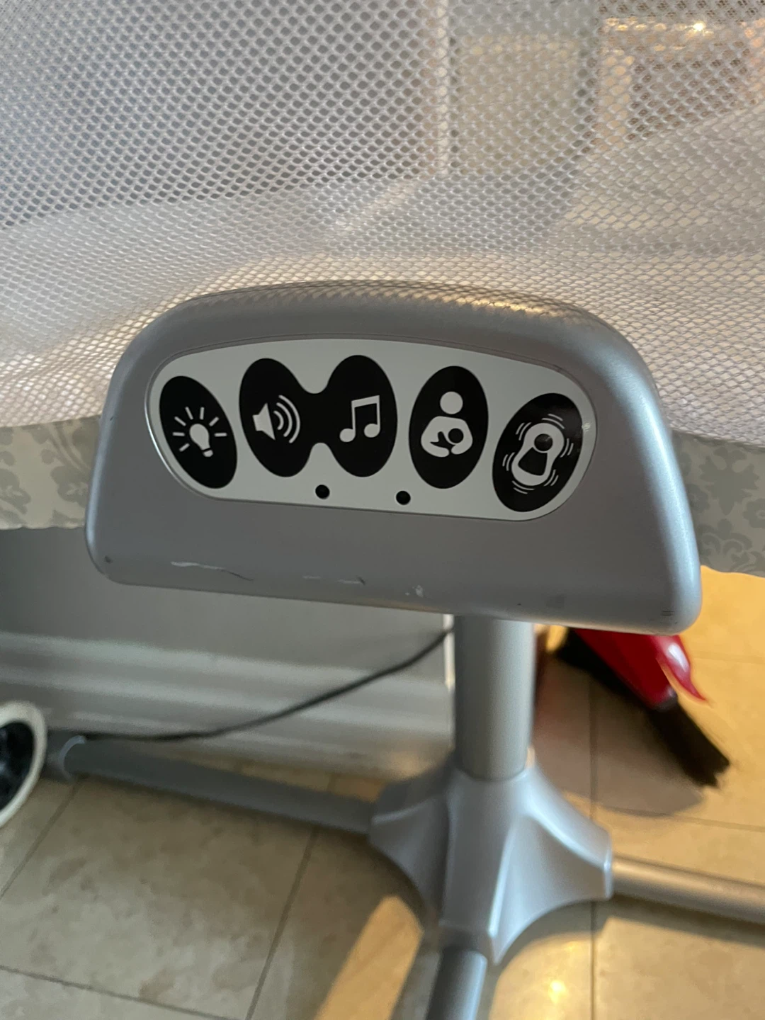 Halo Bassinet Swivel Sleeper - photo 5