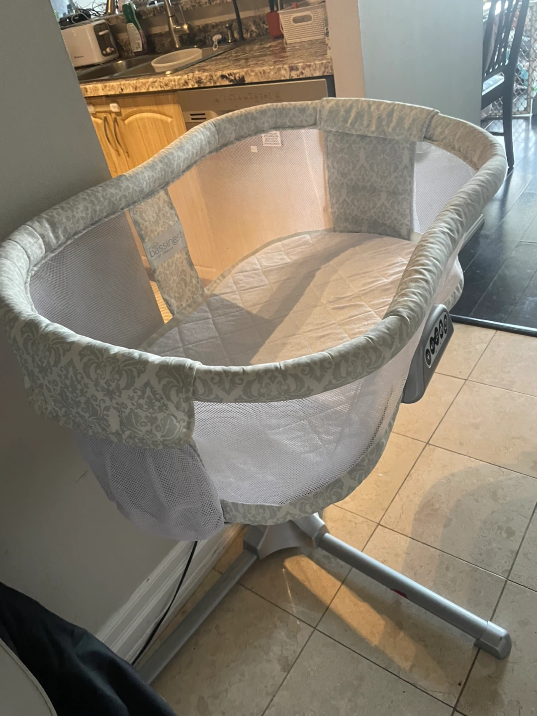Halo Bassinet Swivel Sleeper