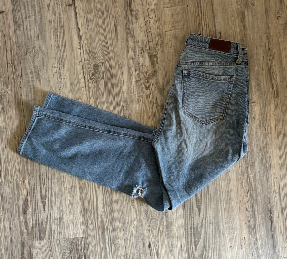 Hollister Ultra High-Rise Mom Jeans - photo 2