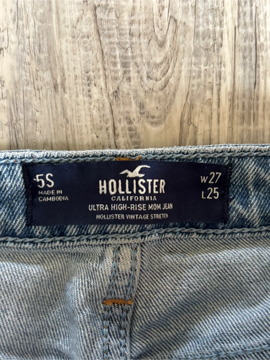 Hollister Ultra High-Rise Mom Jeans - photo 3