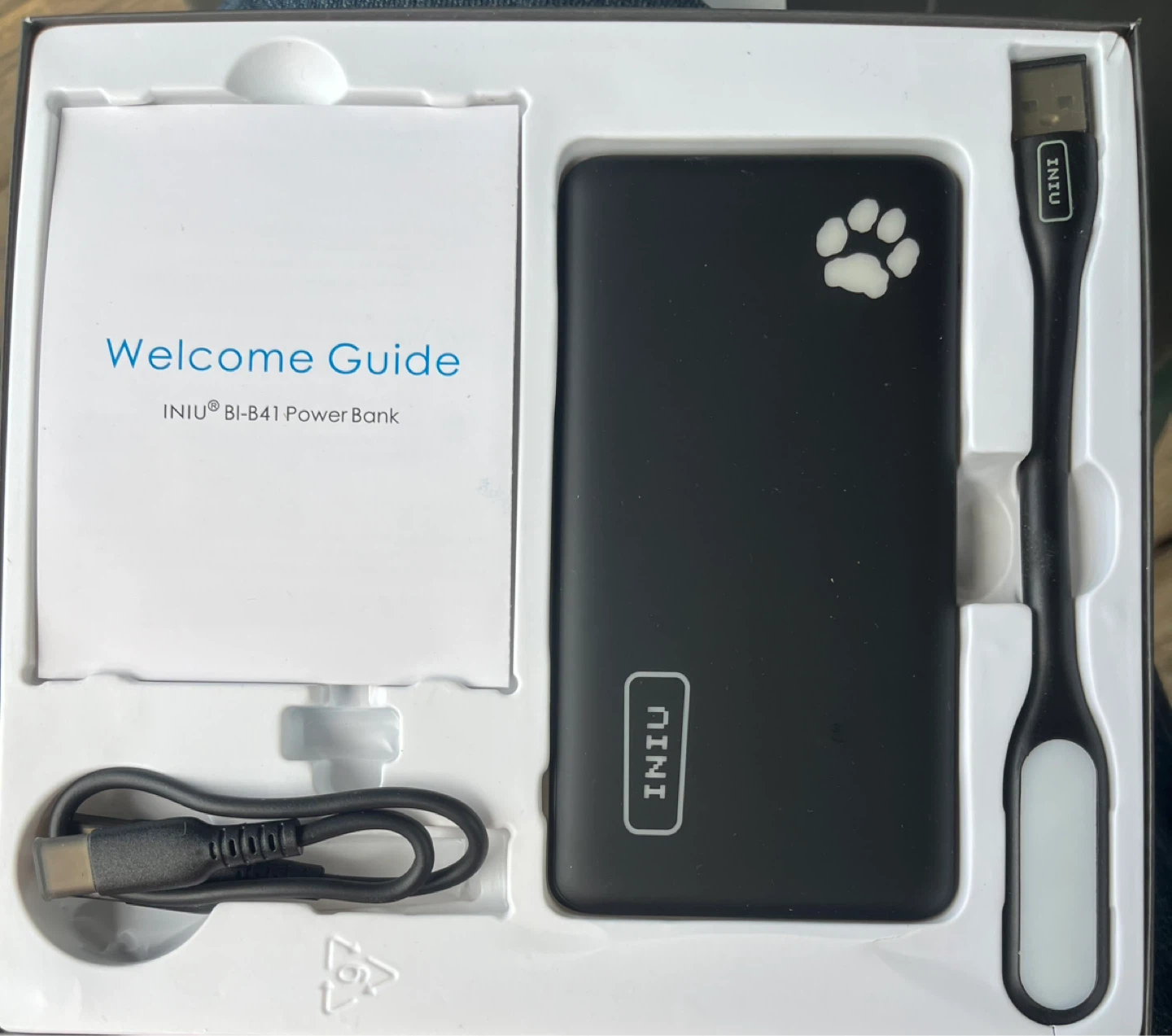 INIU BI-B41 10000mAh Power Bank with USB C Cable and Light - photo 2