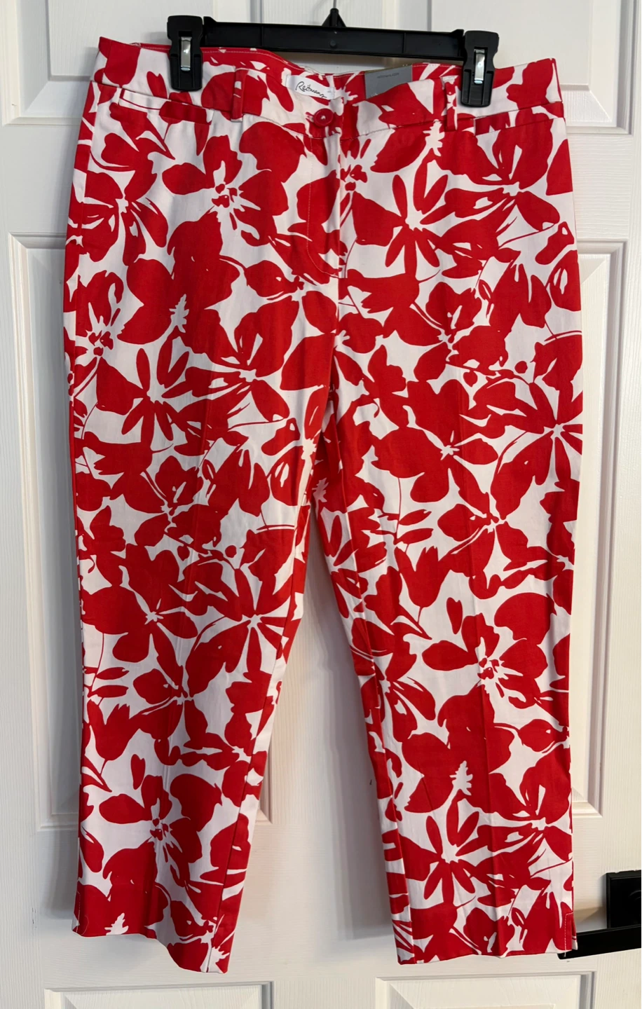 Reitmans Red Floral Capri Pants Size 11