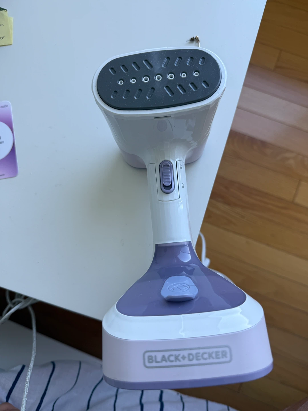BLACK+DECKER Easy Store Pro Handheld Steamer - photo 2