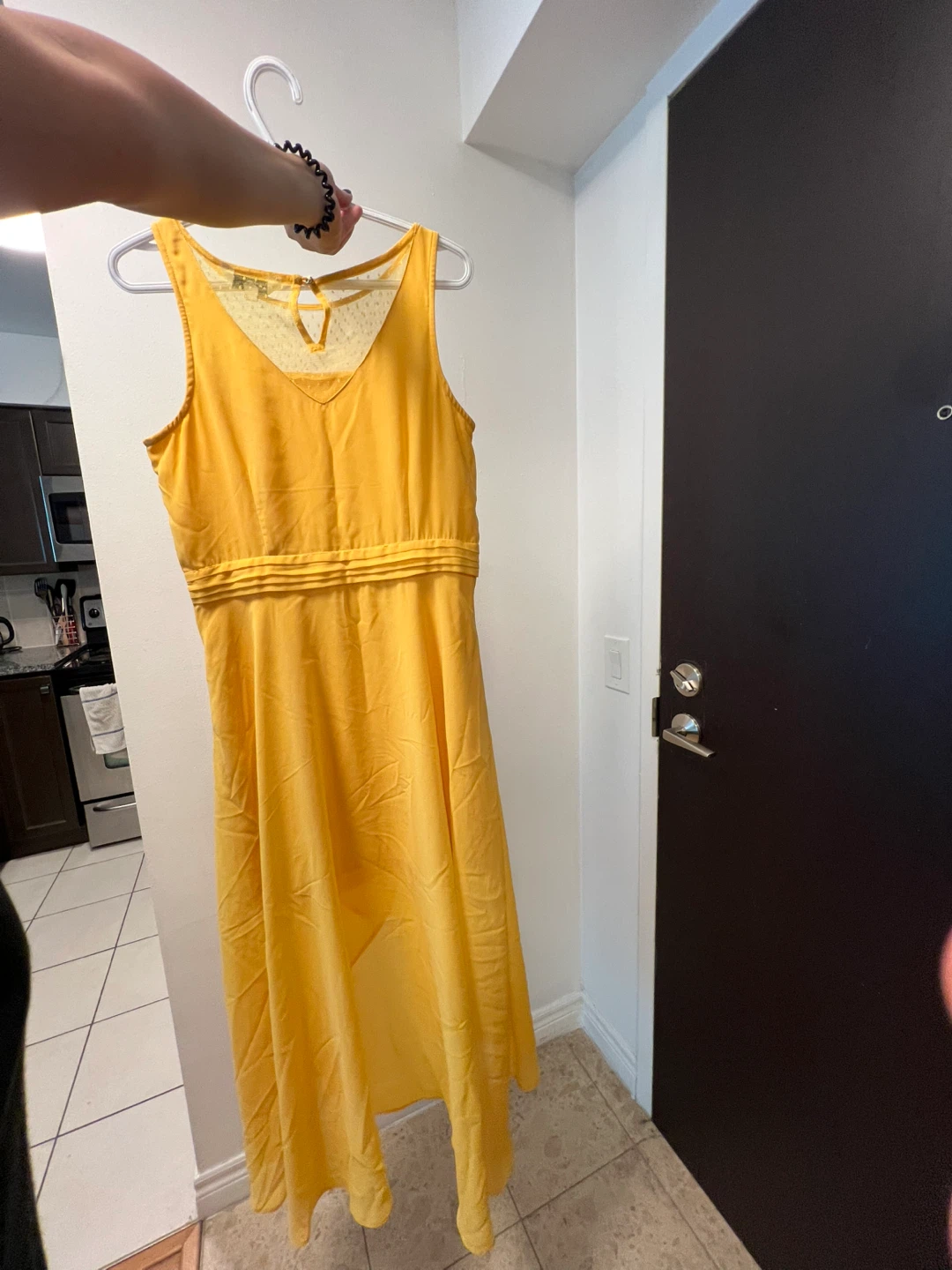 Yellow Sleeveless Hi-Low Dress - photo 2