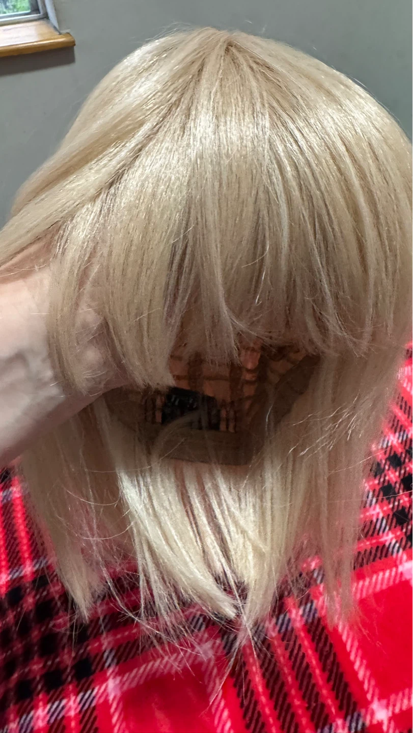 Platinum Blonde Bob Wig with Pink Tint - Like New - photo 5