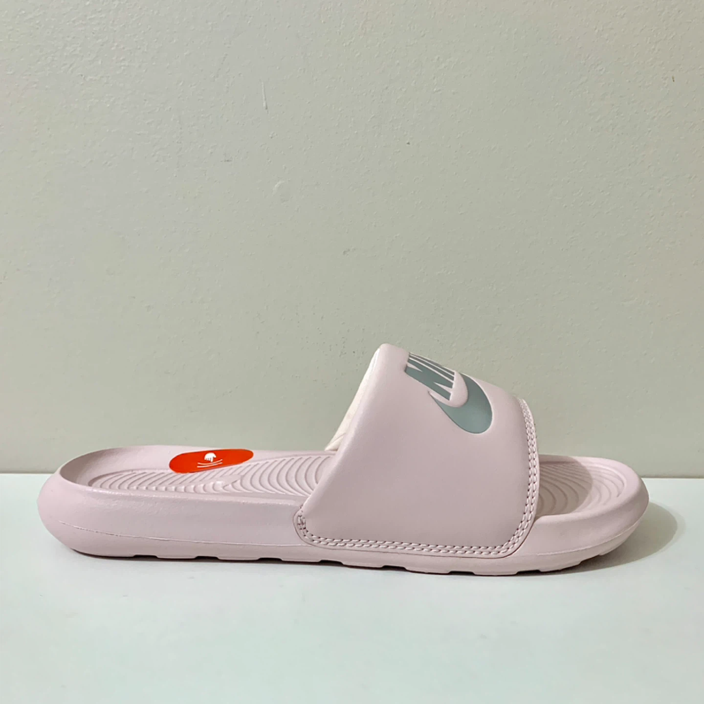 Nike Slides Womens Size 6, 10 Victori One Sandal/Shoes NEW - photo 2