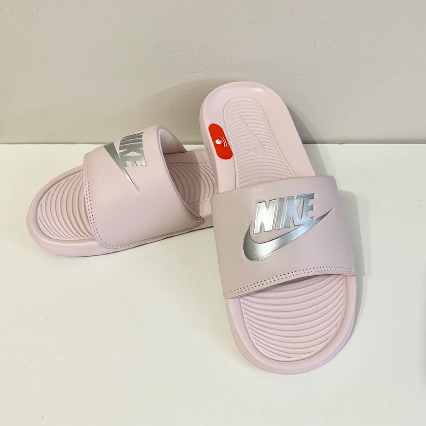 Nike Slides Womens Size 6, 10 Victori One Sandal/Shoes NEW