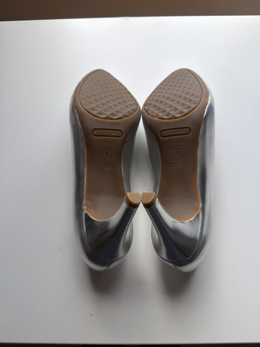 New Aerosoles Silver Heels Size 8 - photo 2