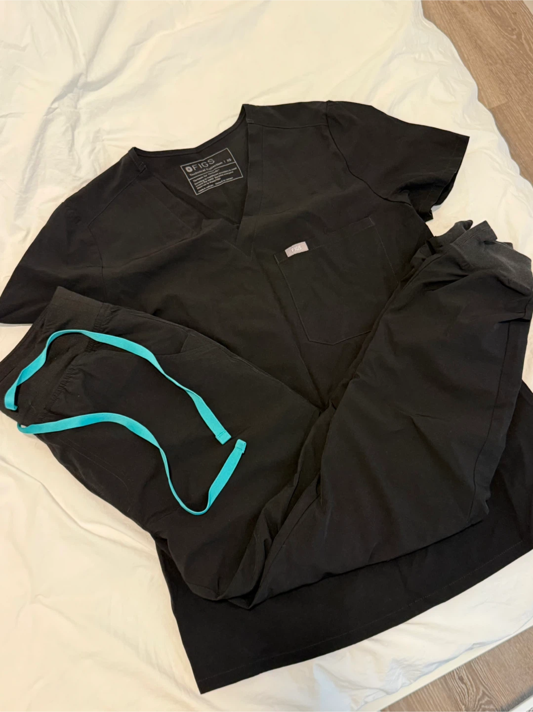 FIGS Scrub Sets (Size: XS / Petite) - Like New / Great Condition