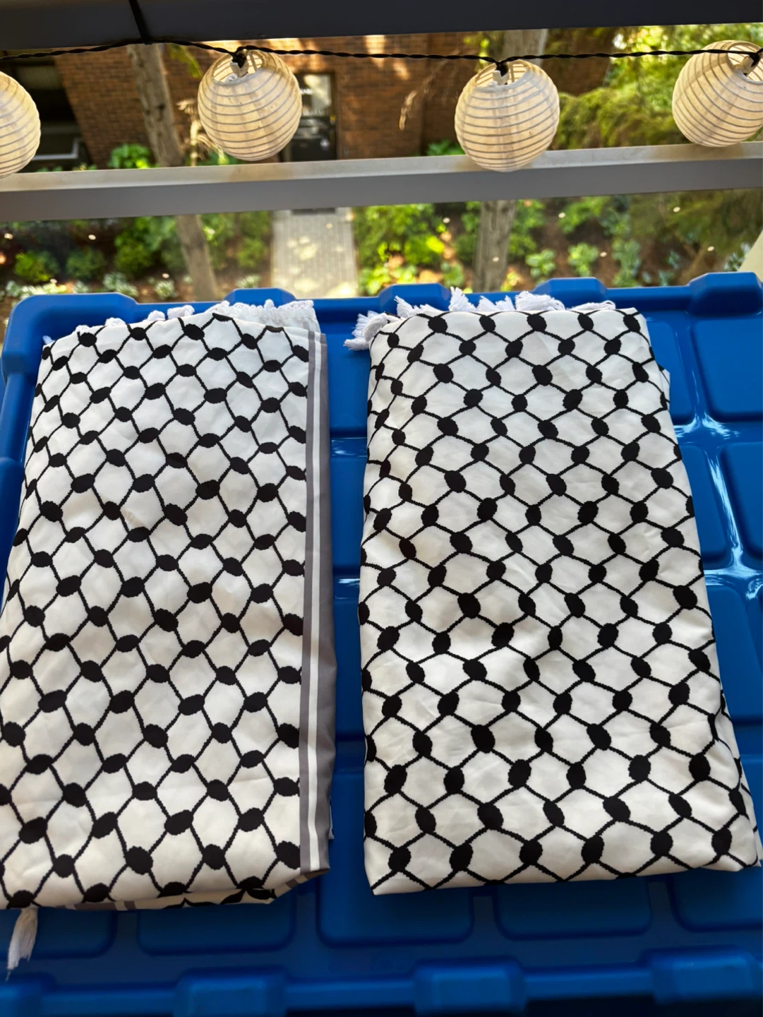 2x Keffiyeh Scarf - Black and White Pattern
