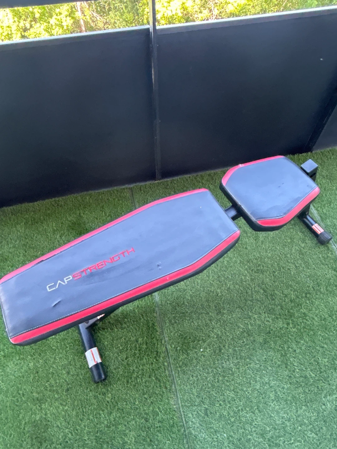 CAP Strength sit-up bench