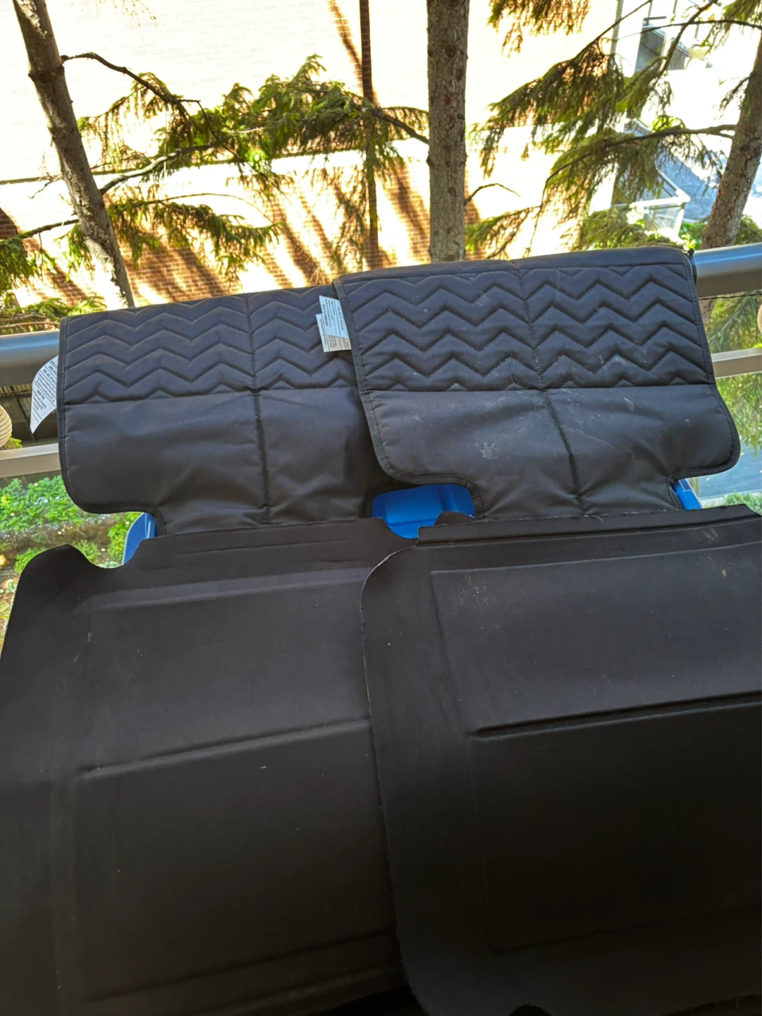 2x Skip Hop Car Seat Protector - photo 2