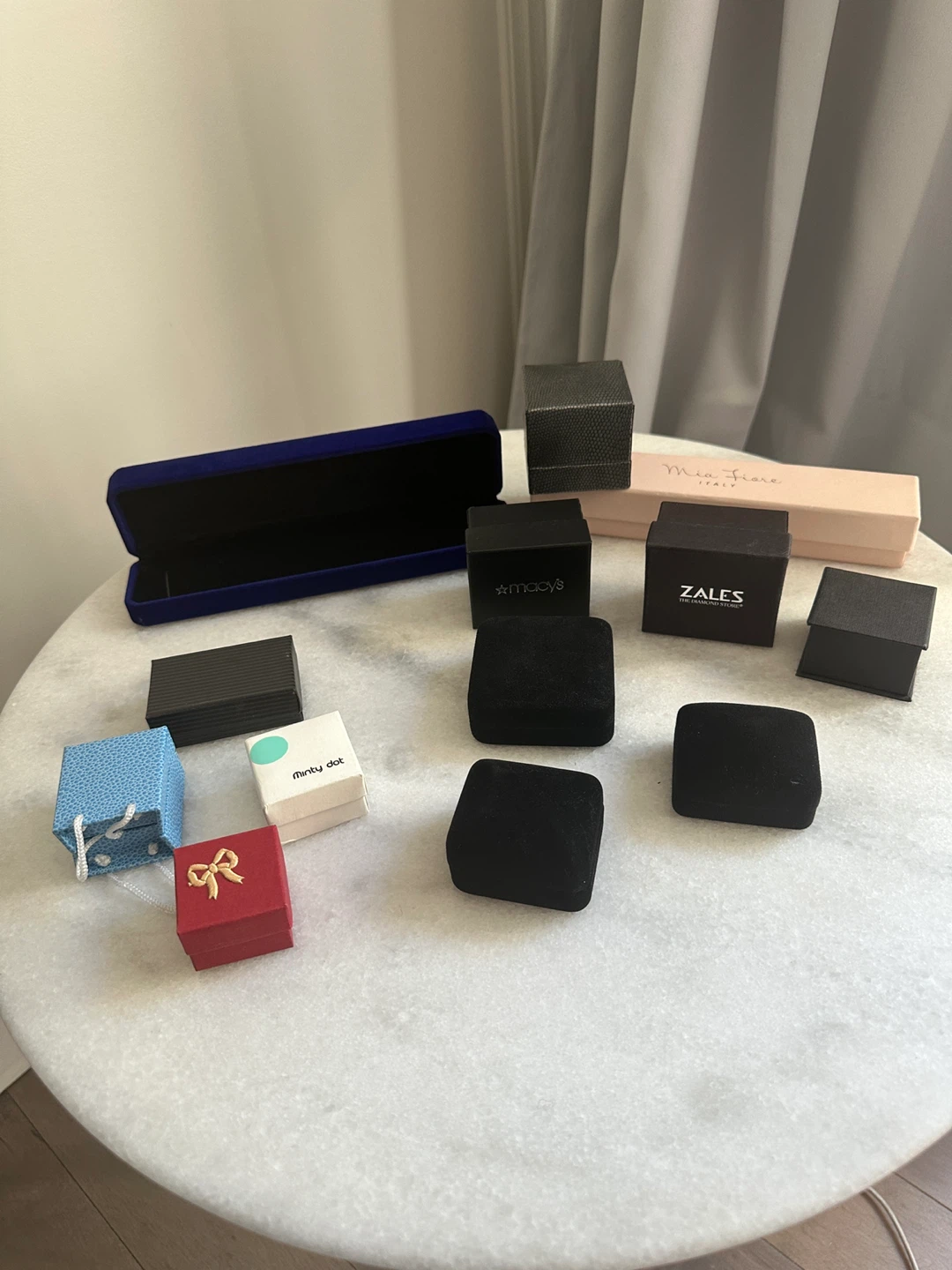 Empty jewlery cases/boxes