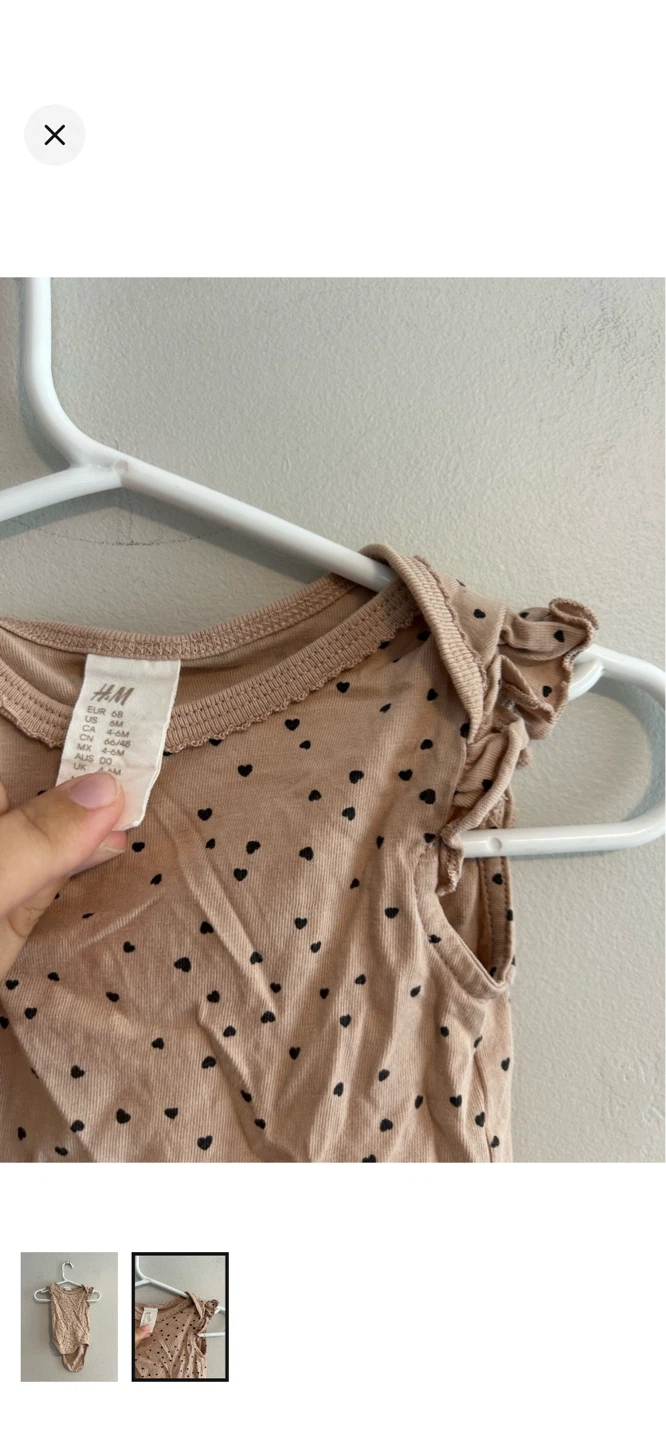 H&M Baby Onesie - Beige Heart Print - 6-9 Months - photo 2