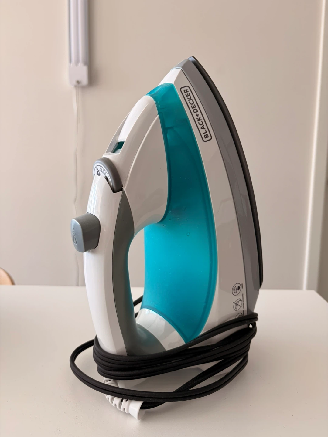 BLACK+DECKER Steam Iron