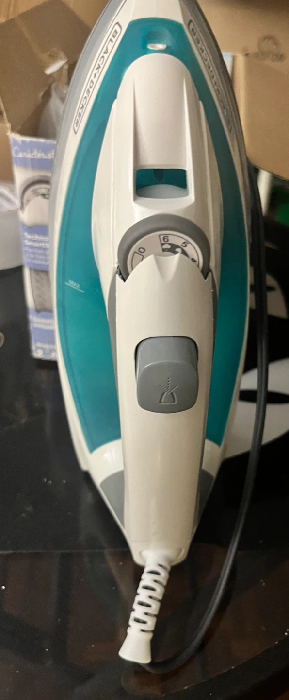 Black+Decker Steam Iron - photo 2