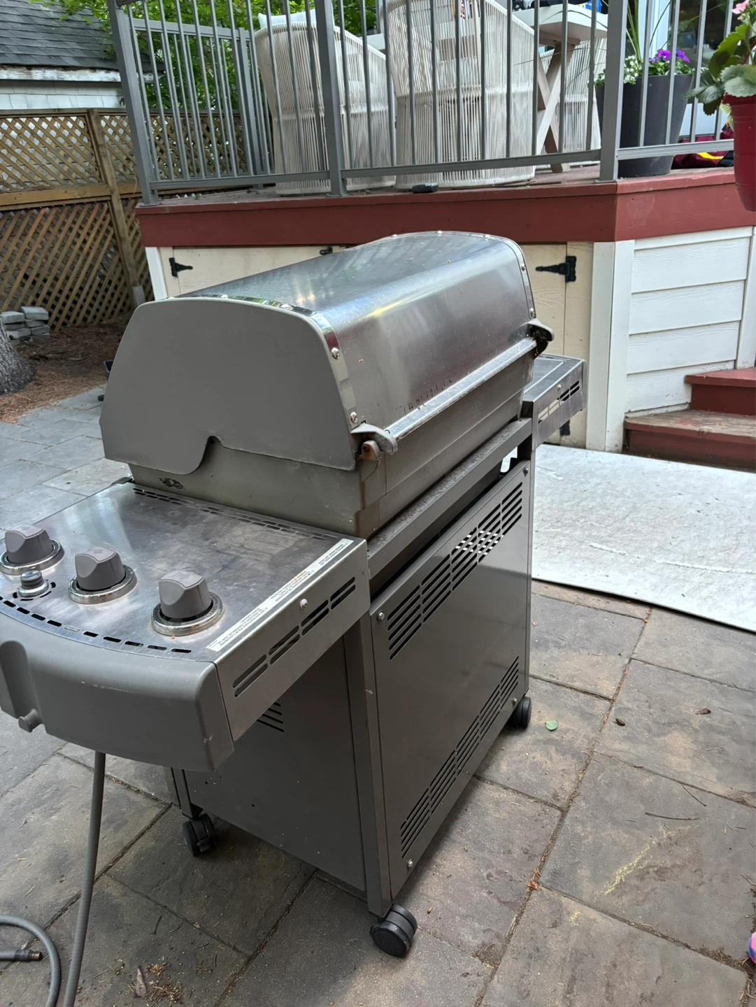 Weber Genesis Natural Gas Grill (2010) - photo 3