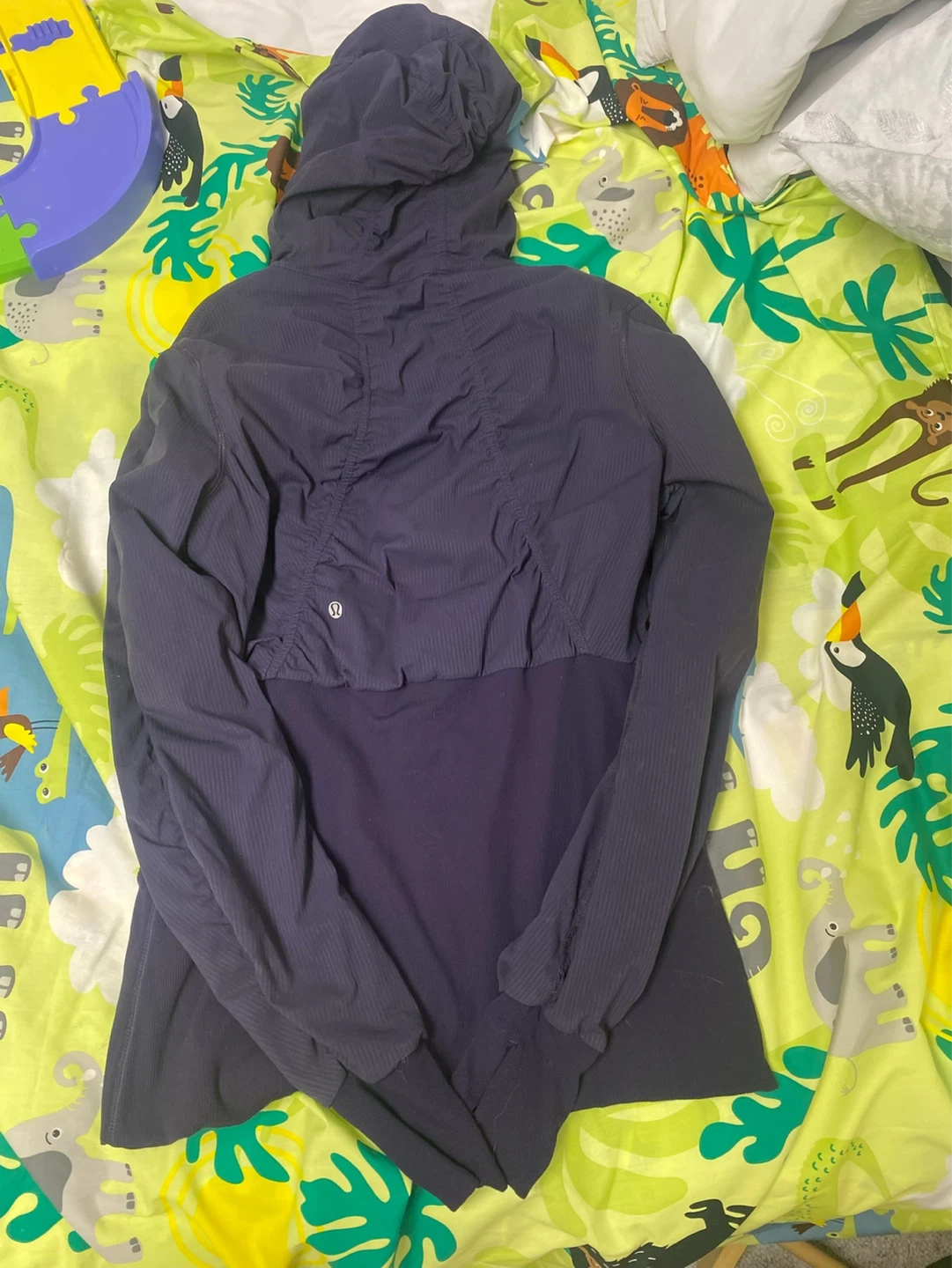 Lululemon Hooded Jacket - photo 2