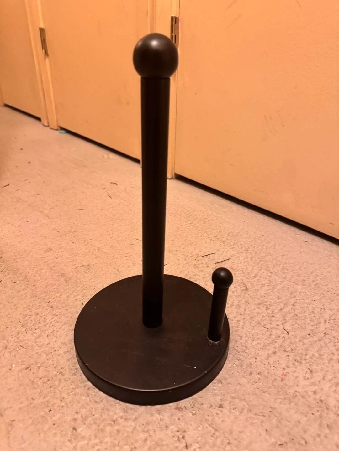 Black Paper Towel Holder Stand
