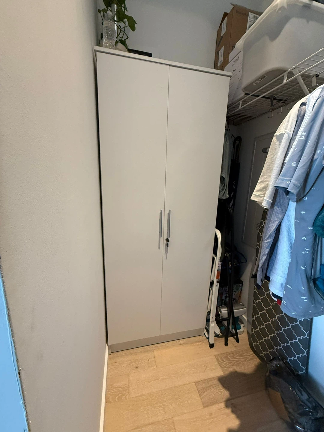 White Two-Door Wardrobe - photo 2
