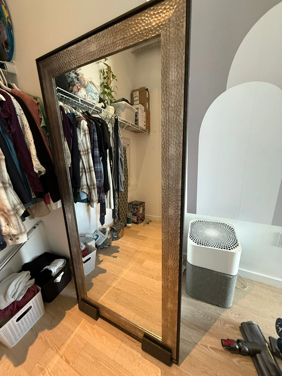 Tall hammered frame floor mirror - photo 2