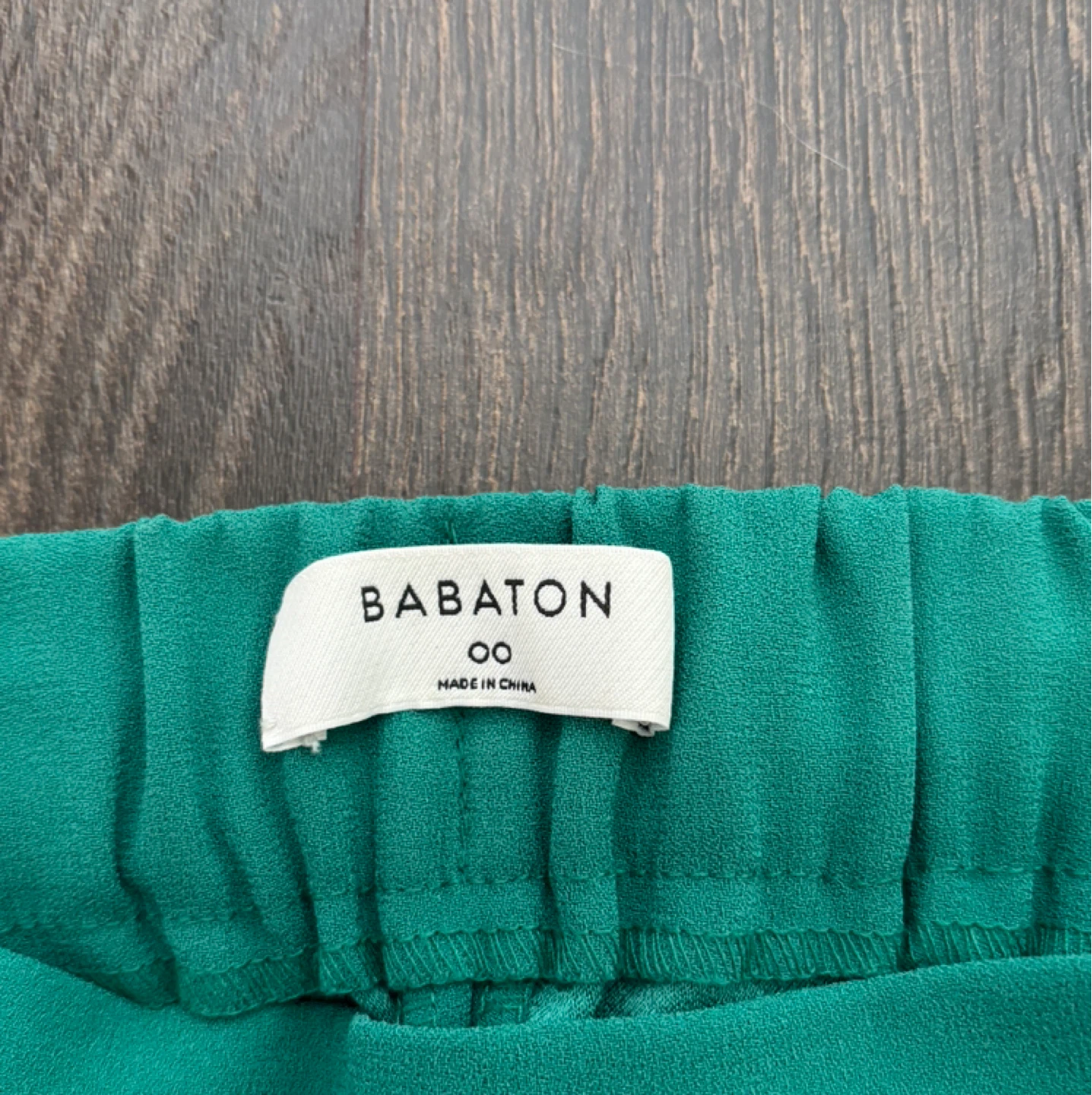 Aritzia Babaton Green Elastic Waist Shorts - photo 3