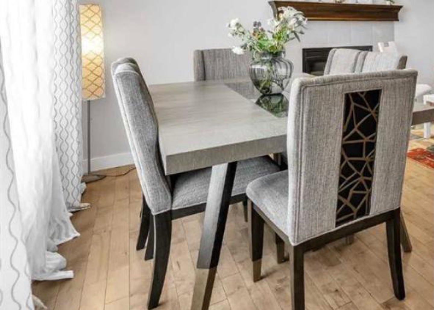 Luxurious Dining Table with 6 Seats - photo 3