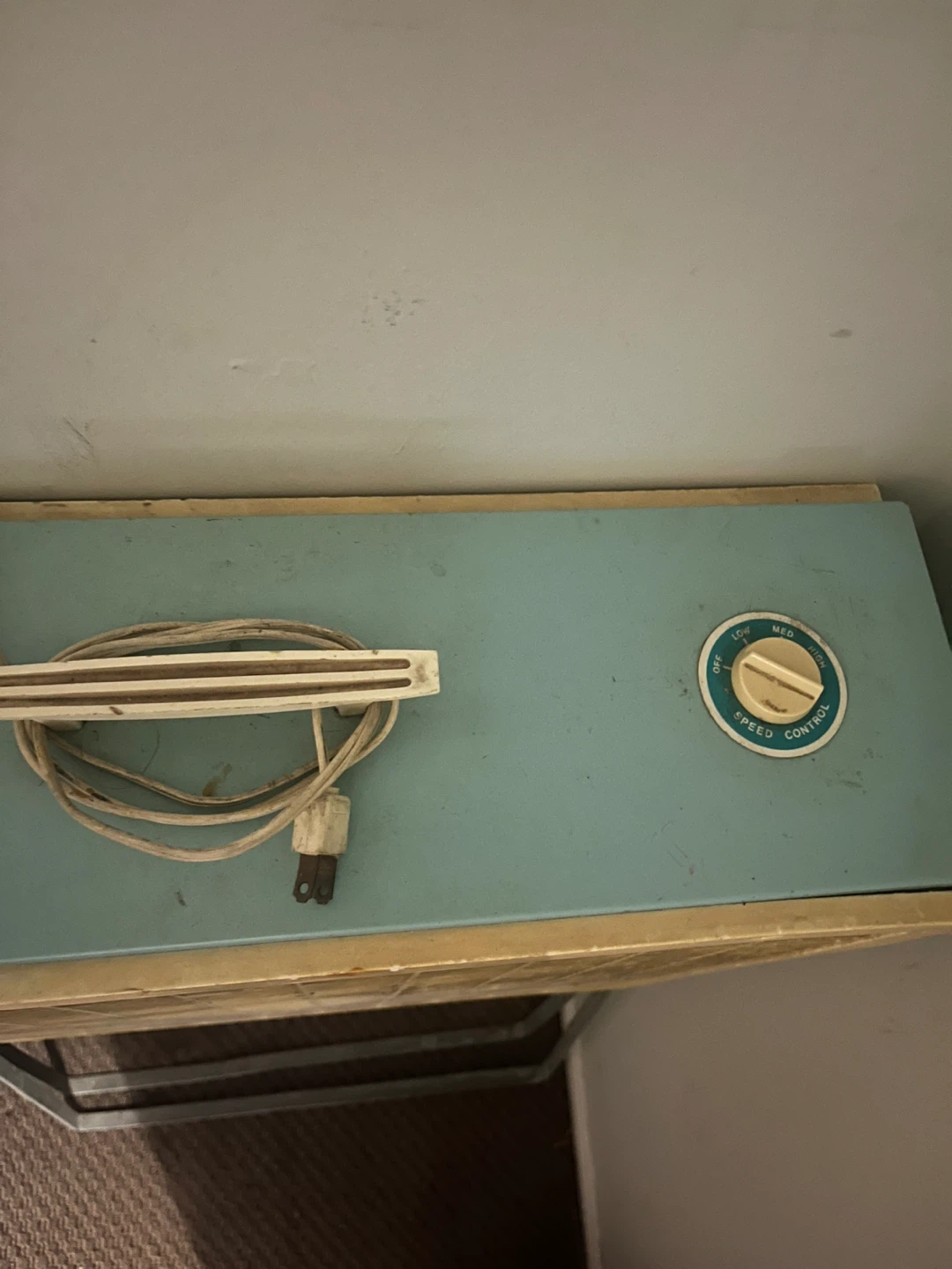 Vintage Lasko box fan - photo 2