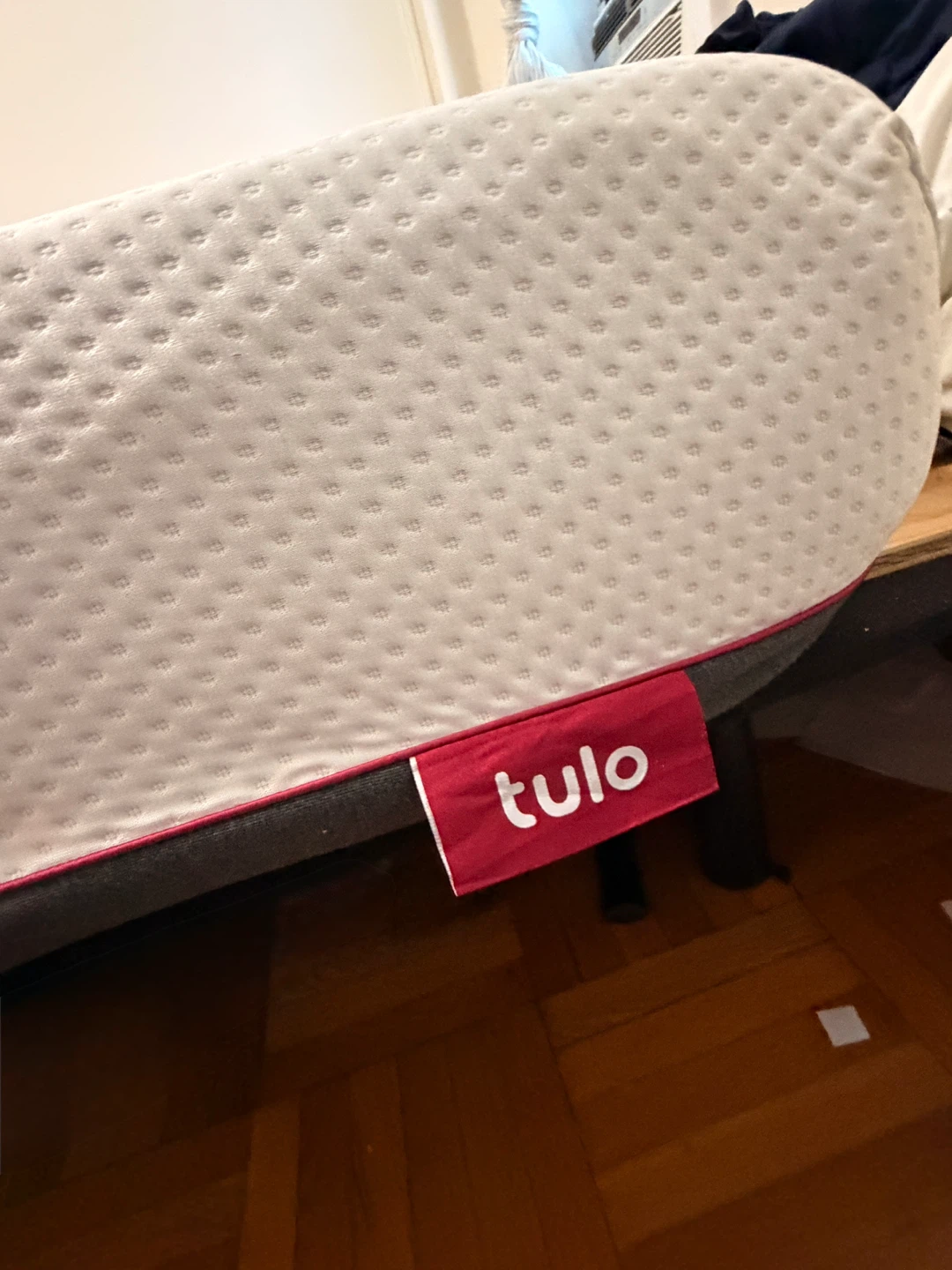 Queen Tulo Mattress with Queen adjustable headup base - photo 2