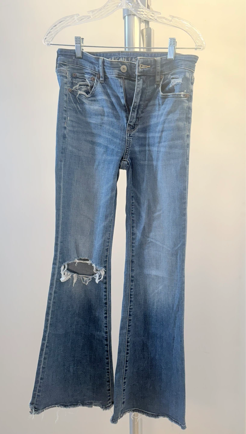 American Eagle Super High Rise Flare Jeans Size 2