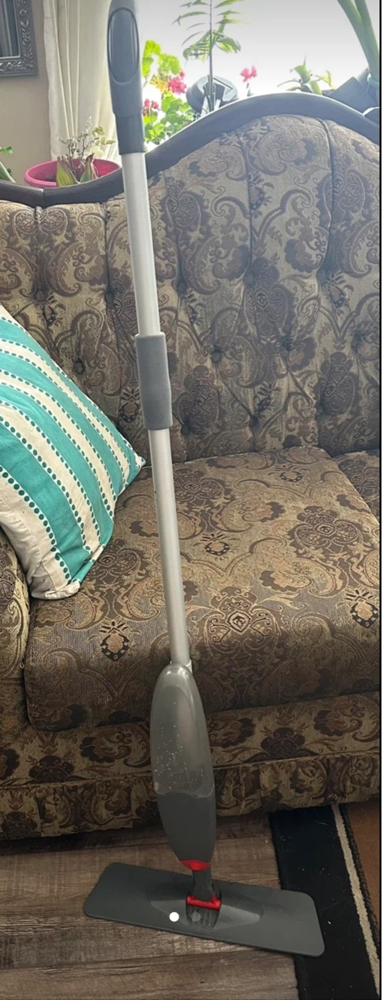 Spray Mop with 3 Replacement Pads